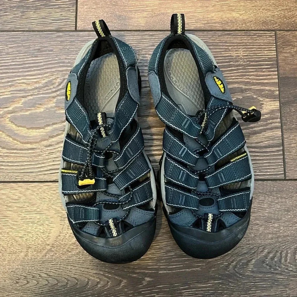 Men’s Keen Sandals - Picture 6 of 7